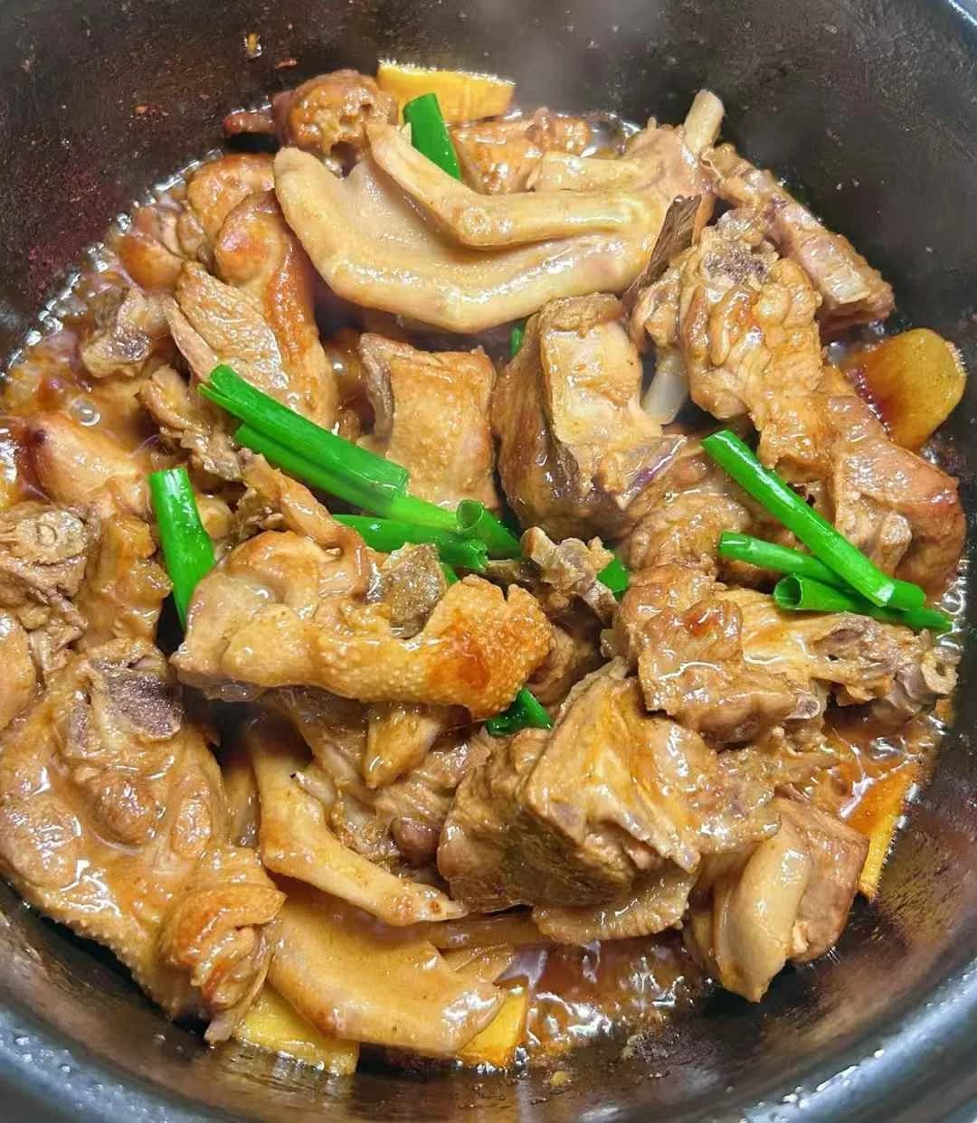烹饪:砂锅焖鸡