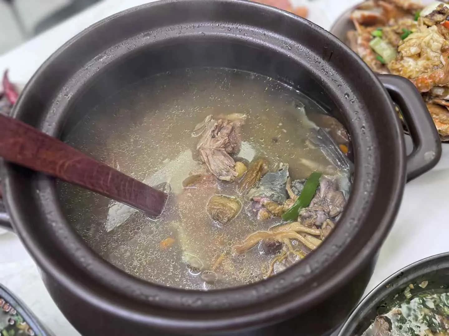 烹饪:菌菇土鸡汤