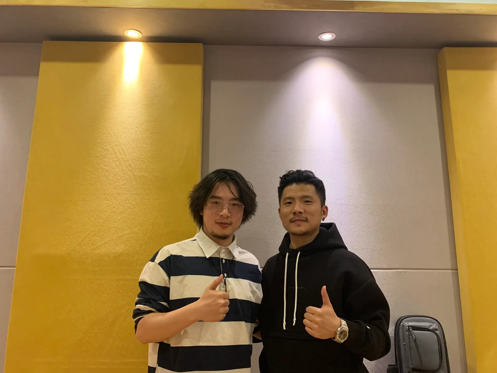 210425与音乐制作人、职业吉他手毕赫宸合作