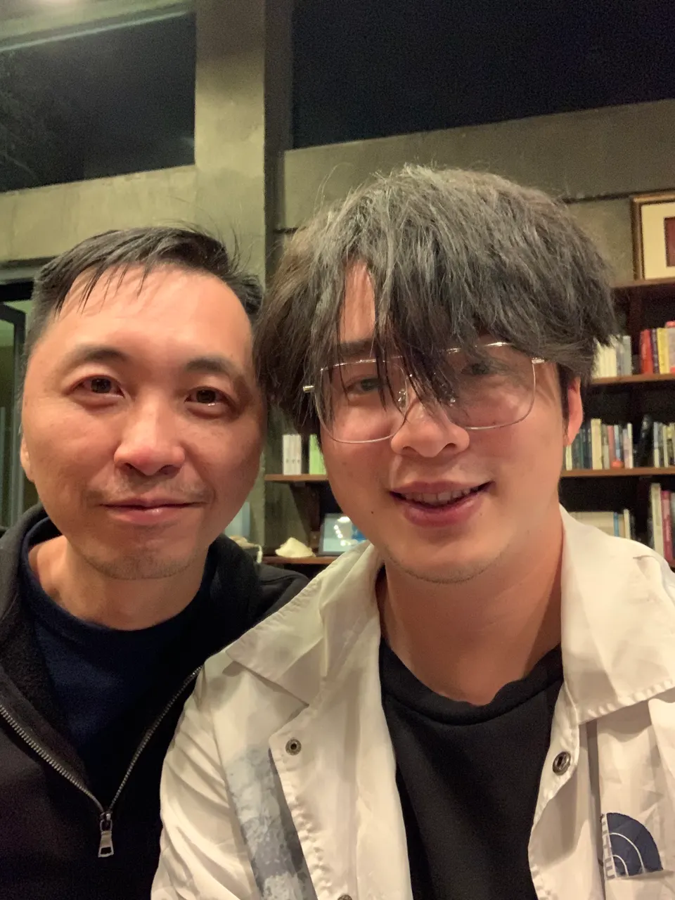 210930与幕后圈创始人 李泳彬 交流合影